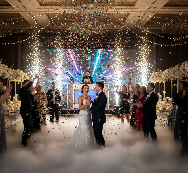 Különleges és egyedi esküvői ajándékok! Nászajándékok esküvőre, személyre szabott meglepetések az ifjú párnak! Felejthetetlen esküvői ajándék ötletek.